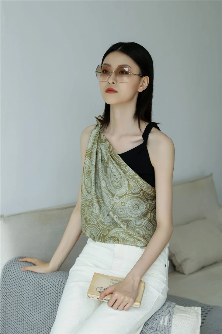 Scarf Tops